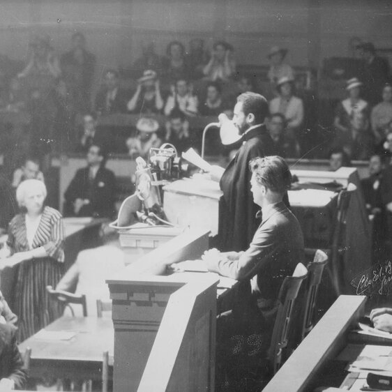 Am 30. Juni 1936 appellierte Haile Selassie an den Völkerbund, Äthiopien gegen die italienischen Invasoren zu schützen.
