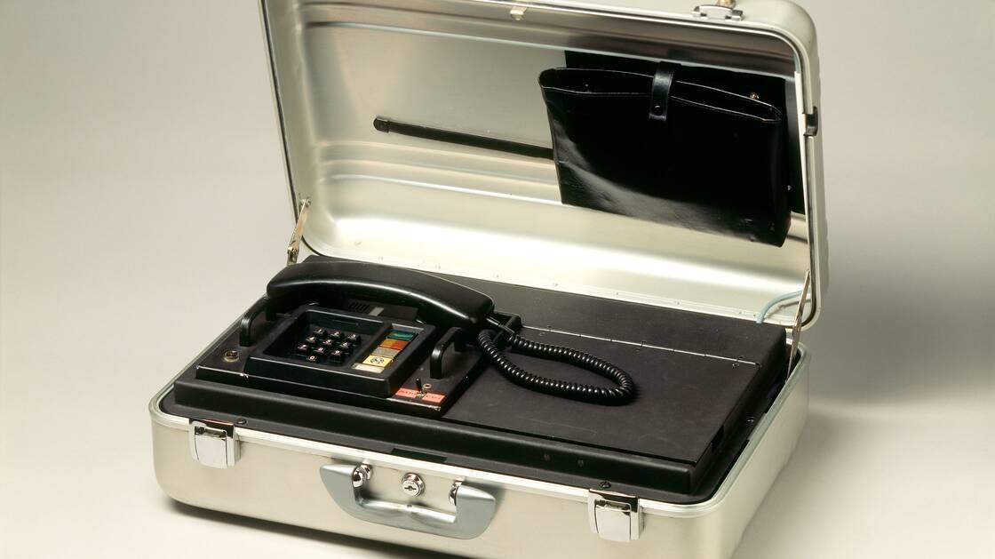 Mobiltelefon  "NATELport" in Aluminiumkoffer, 1978